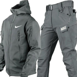 Nike - Chaqueta cortavientos y pantalones